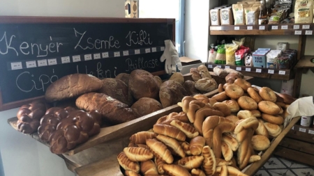 First Unmanned Shops to Open this Summer