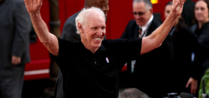 Sports World Reacts to NCAA, NBA Legend Bill Walton’s Passing