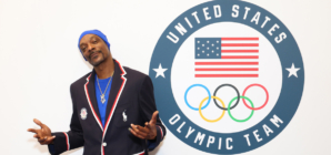 Snoop Dogg will carry the Olympic torch on its final leg to Paris