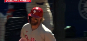 Bryce Harper and Alec Bohm hit back-to-back home runs to extend Phillies' lead over Mariners