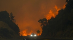 Line fire forces evacuations in San Bernardino mountain towns