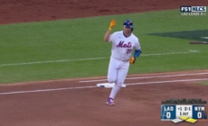 Pete Alonso crushes a three-run home run, giving Mets a 3-0 lead over Dodgers