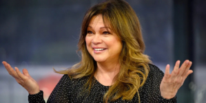 Valerie Bertinelli suffers nasty injury after falling off stage