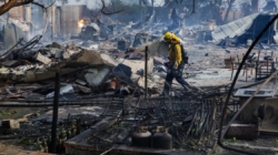 Photos: Mountain fire fueled by Santa Ana winds destroys Ventura homes