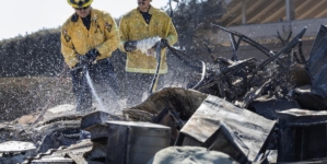 Utter devastation as Mountain fire levels hillside neighborhoods