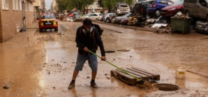 Heavy rains batter Barcelona as search for flood victims goes on in Valencia