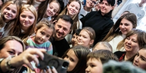 Volodymyr Zelenskyy Visits Hungarian-Ukrainian School in Budapest