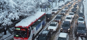 Heavy snowfall in South Korea causes traffic pileup and freezes Seoul