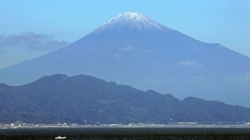 Snow finally settles on Mount Fuji, weeks after it usually appears