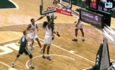 Michigan State's Jaden Akins throws down a MASSIVE poster vs. Niagara