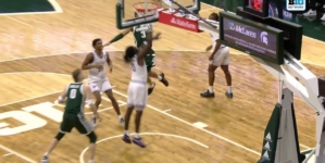 Michigan State's Jaden Akins throws down a MASSIVE poster vs. Niagara