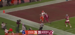 Kyle McCord connects with Trebor Pena on a 45-yard touchdown pass, extending Syracuse's lead over Washington State