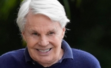 Lawyers for ex-Abercrombie CEO say he has dementia and may not be able to stand trial