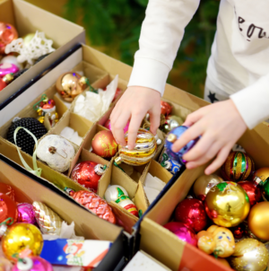 8 items to help you store Christmas decorations