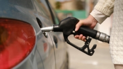 Gas prices recede and could continue dropping in 2025, forecast finds