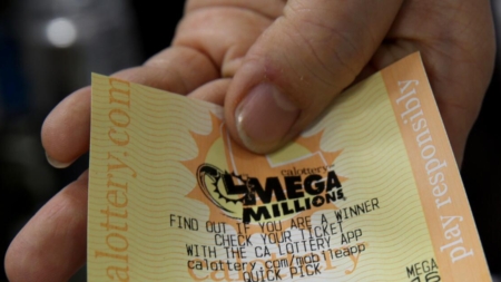 Mega Millions jackpot climbs to more than $1 billion