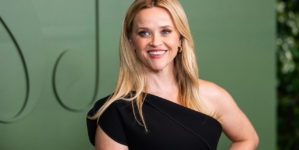 Reese Witherspoon tried to make gingerbread house from scratch: ‘Epic disaster’