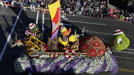 Photos: The 136th Rose Parade rolls through Pasadena