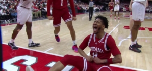 Kanaan Carlyle finishes a TOUGH and-1 bucket in transition, extending Indiana's lead vs. Ohio State