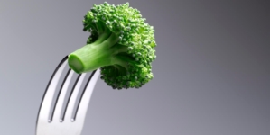 Broccoli sold by Walmart in 20 U.S. states recalled over listeria risk