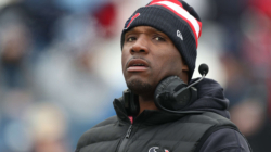 Texans’ DeMeco Ryans Seemingly Takes Shot at NFL Officiating Following Loss to Chiefs