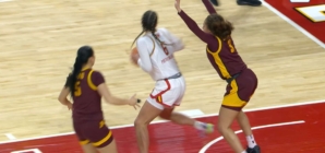 Saylor Poffenbarger hits sick spin move lay-up after Shyanne Sellers forces turnover to give Maryland lead vs. Minnesota!