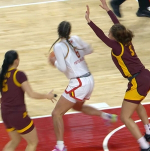 Saylor Poffenbarger hits sick spin move lay-up after Shyanne Sellers forces turnover to give Maryland lead vs. Minnesota!