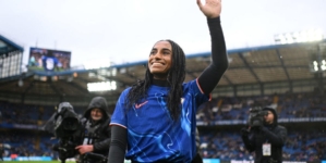 Naomi Girma is women’s soccer’s first million-dollar player after moving to Chelsea from San Diego