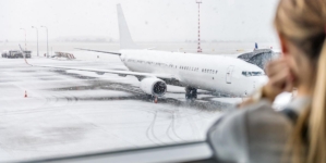 Major airlines offer storm waivers to passengers ahead of winter storm