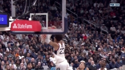 UConn's Hassan Diarra finds Jayden Ross for an AMAZING ALLEY-OOP DUNK vs. Georgetown