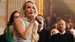 Carrie Underwood praised for how she handled mishap