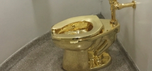 Prosecutors aim to flush out alleged golden toilet thieves in U.K. trial