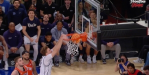 Cooper Flagg throws down amazing TWO-HANDED SLAM DUNK as Duke leads Illinois