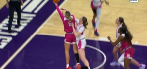 Maryland’s Saylor Poffenbarger makes and-1 layup to extend lead against Northwestern