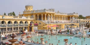 Hungarian Baths Are Key Players in the Country’s Tourism