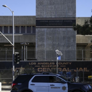 Four deputies hospitalized after attack by inmates at L.A. jail