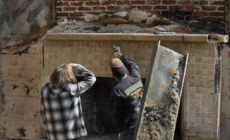 Volunteers race to save vintage tiles from bulldozers in Altadena