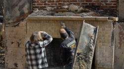 Volunteers race to save vintage tiles from bulldozers in Altadena