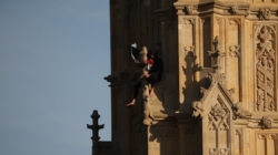 Man with a Palestinian flag climbed London’s Big Ben tower and refused to come down