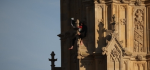 Man with a Palestinian flag climbed London’s Big Ben tower and refused to come down