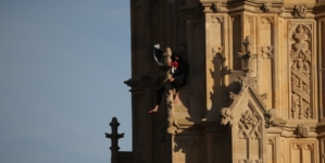 Man with a Palestinian flag climbed London’s Big Ben tower and refused to come down