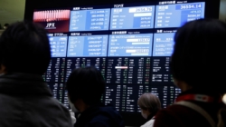 Global stocks sell-off pauses as investors catch their breath