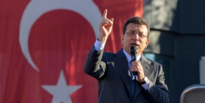 Police arrest Istanbul mayor and key Erdogan rival over alleged corruption and terror links