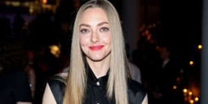 ‘Mean Girls’ star Amanda Seyfried’s dress fell apart in front of Glen Powell