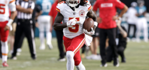 Chiefs to Bring Back Hollywood Brown on One-Year Deal