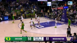 Nate Bittle drains a 3-pointer, giving Oregon lead over Washington