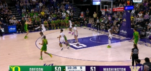 Nate Bittle drains a 3-pointer, giving Oregon lead over Washington