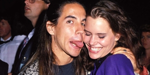 Ione Skye recalls dating rocker Anthony Kiedis when she was age 16 as he battled addiction