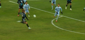 Minnesota United's Hassani Dotson pulls off an OUTRAGEOUS outside-the-box volley vs. Sporting Kansas City