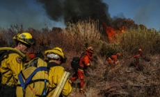 California lawmakers may give inmate firefighters a raise